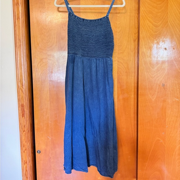 Old Navy Smocked Denim Dress with Pockets - Picture 1 of 4